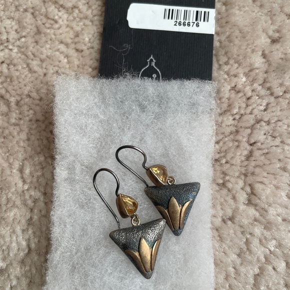 NWT Silver earrings w Citrin stone. - Picture 4 of 5